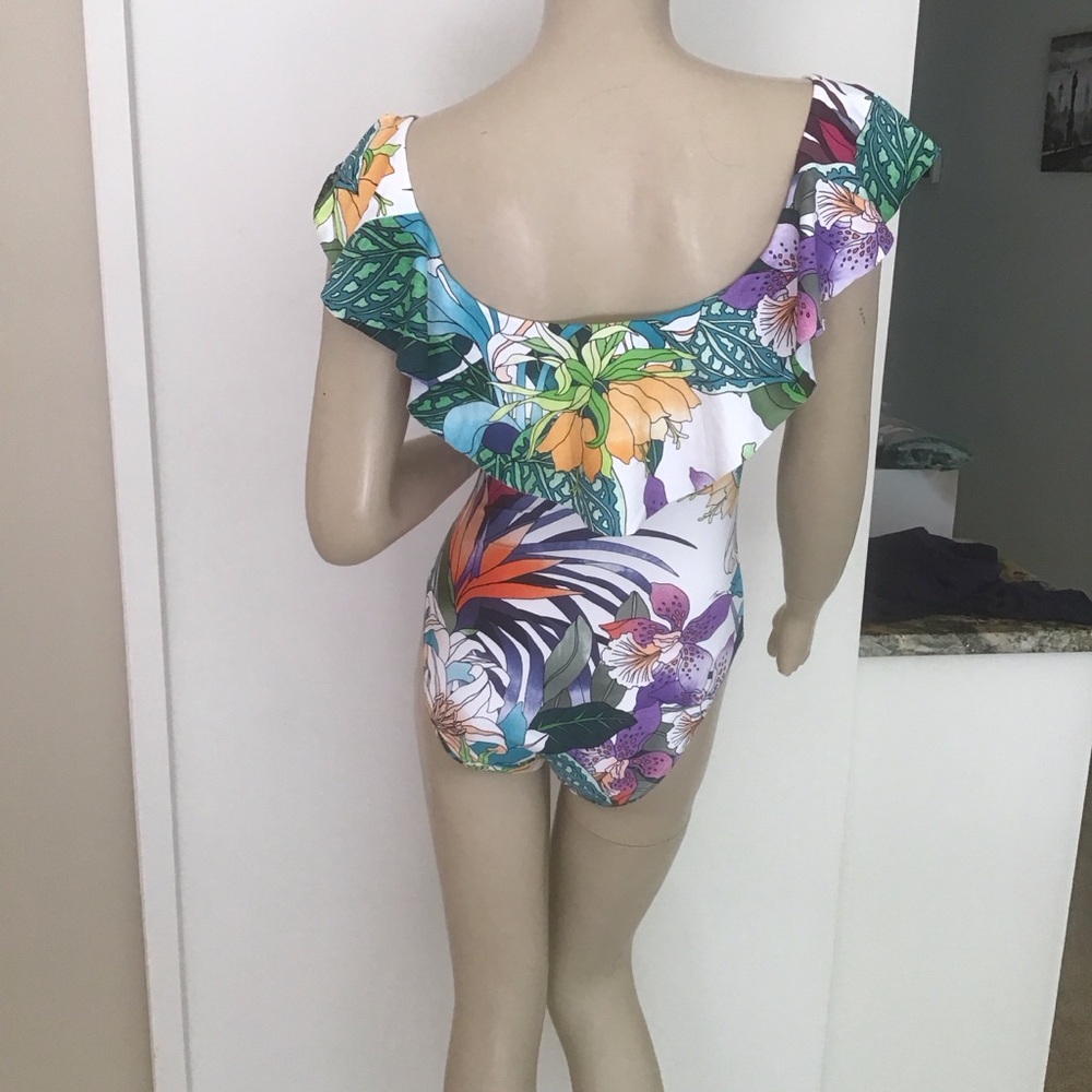 Trina Turk White Amazonia Floral Off Shoulder Ruffle One Piece Swimsuit 4 XS/S - Picture 2 of 4